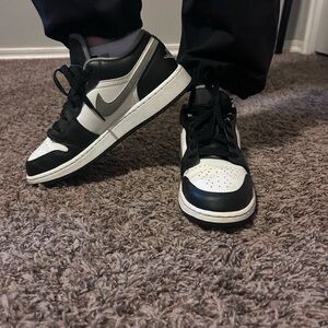 Jordan 1 low 6Y
